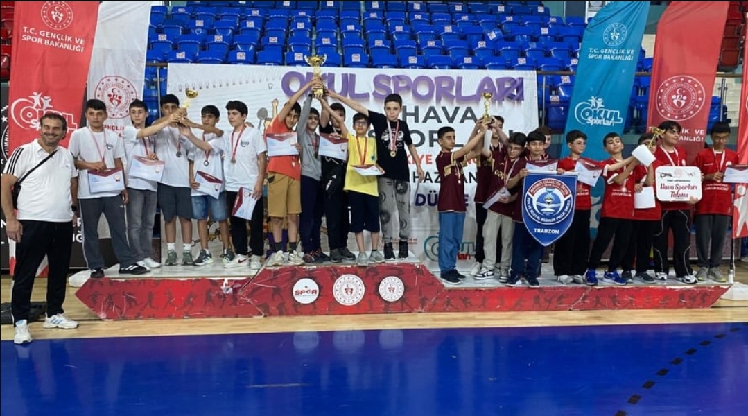 Düzce’de gerçekleştirilen Hava Sporları Model Uçak Kategorisi Yıldız Erkekler Türkiye