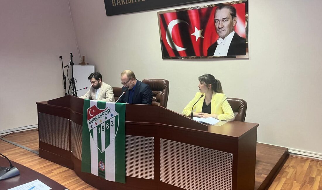 Orhangazi Belediyesi'nin Haziran ayı olağan meclis toplantısı, Belediye Başkanı Bekir