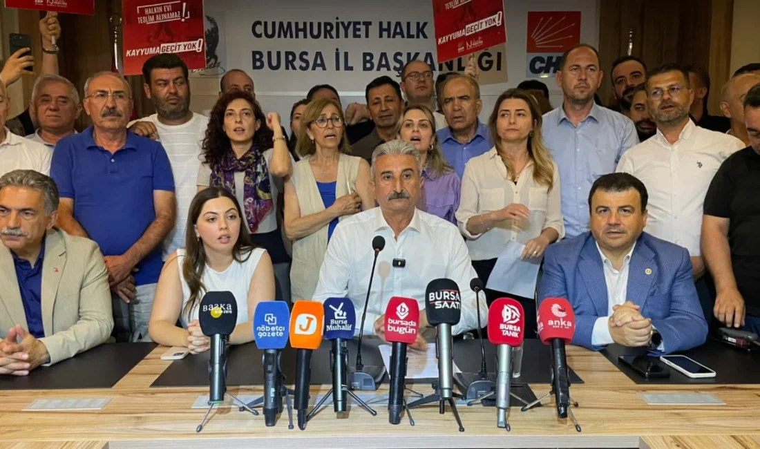 CHP'de mutlak butlan süreci sonrası göreve gelen yönetimin MYK toplantısının