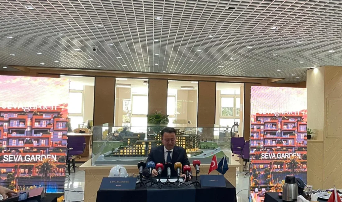SEVA Holding Yönetim Kurulu Başkanı Oğuzhan Şahinkaya, Bursa'da düzenlediği basın