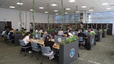 Ücretsiz hazırlık kursları, tercih danışmanlığı, gençlik merkezleri ve öğrencilerin eğitim