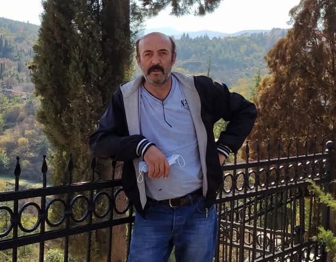 Orhangazi’de uzun yıllar camcılık mesleğini sürdüren ve ilçenin sevilen esnafları