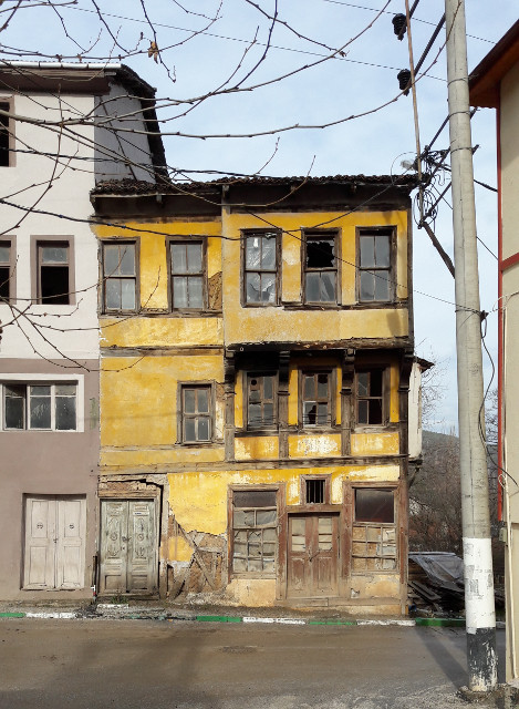 Bursa'nın Orhangazi ilçesine bağlı kırsal Yenisölöz Mahallesi'nde bulunan ve geçmişten