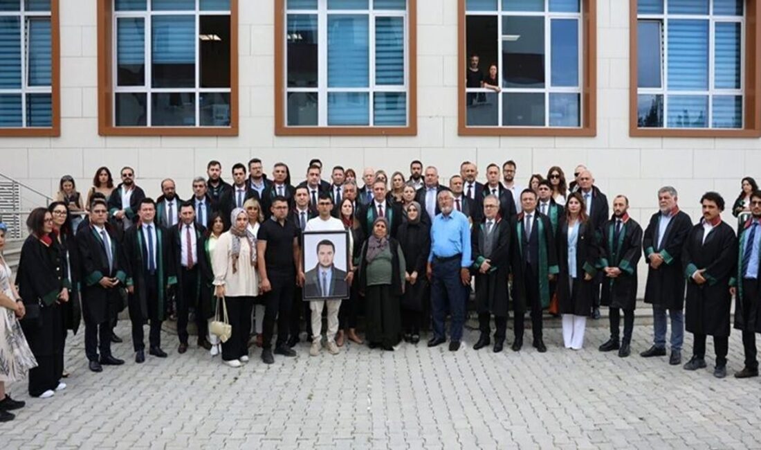 Yalova Sosyal Güvenlik Kurumu İl Müdürlüğü’nde görev yapan kurum avukatı