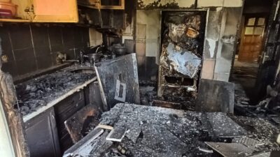 Bursa'nın Yenişehir ilçesine bağlı Çamönü Mahallesi'nde bulunan bir ev, çıkan