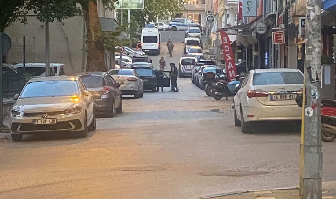 Bursa'nın Orhangazi ilçesinde sabaha karşı gerçekleştirilen helikopter destekli narkotik operasyonunda