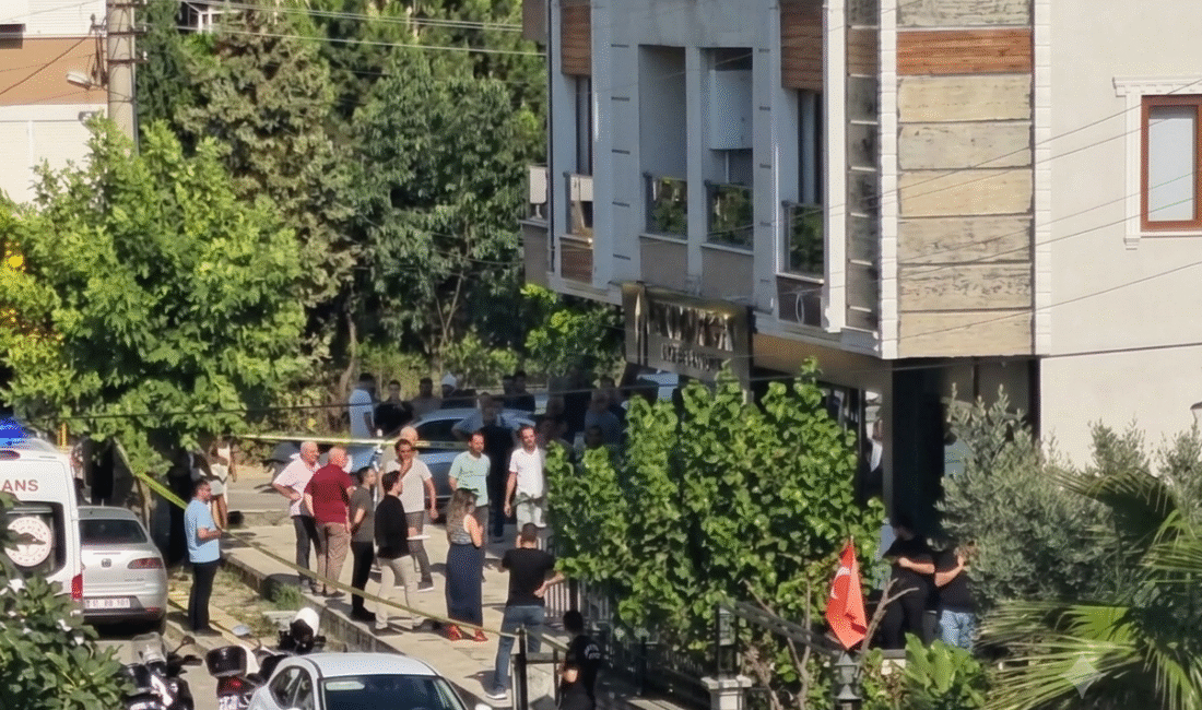 Yalova'nın Çiftlikköy ilçesinde bulunan bir emlak ofisinde meydana gelen silahlı