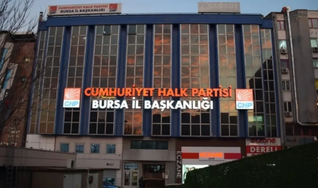 CHP Bursa İl Başkanlığı görevine getirilen Av. Turgut Özkan'ın başkanlığındaki