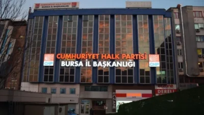 CHP Bursa İl Başkanlığı görevine getirilen Av. Turgut Özkan'ın başkanlığındaki