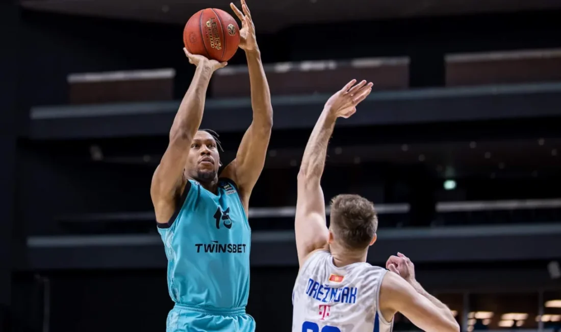 TOFAŞ, 2026-2027 sezonu kadro yapılanması kapsamında forvet rotasyonunu Tre'Shawn Thurman