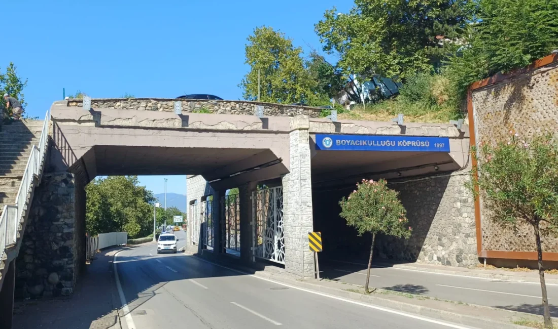 Bursa'nın Osmangazi ilçesinde bulunan tarihi Boyacıkulluğu Köprüsü, yürütülen bakım ve