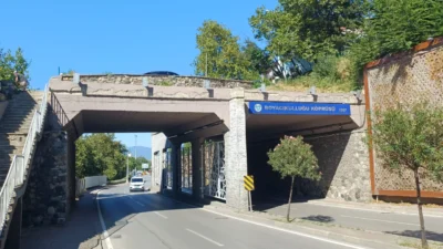 Bursa'nın Osmangazi ilçesinde bulunan tarihi Boyacıkulluğu Köprüsü, yürütülen bakım ve