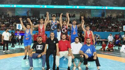 Bursa Büyükşehir Belediyespor Kulübü sporcuları, Ankara’da gerçekleştirilen Minikler Güreş Türkiye