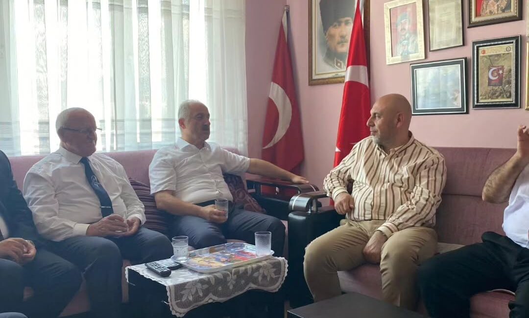 Bursa’nın Orhangazi ilçesinde, ilçe protokolü tarafından 15 Temmuz Demokrasi ve