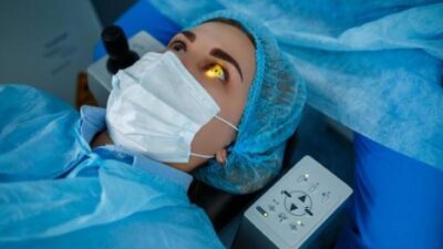 Göz Hastalıkları Uzmanı Doç. Dr. Burak Tanyıldız, gelişen teknolojiyle kişiye