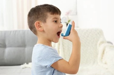 Astım ataklarının en sık görülen tetikleyicilerinden olan viral enfeksiyonlar kışın