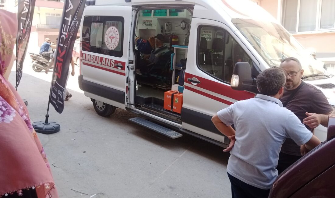 Bursa'nın Orhangazi ilçesinde meydana gelen kazada motorsiklet sürücüsü hafif şekilde