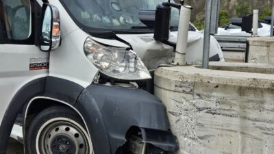 Bursa'da, Gebze Orhangazi İzmir otoyolunda meydana gelen trafik kazasında servis