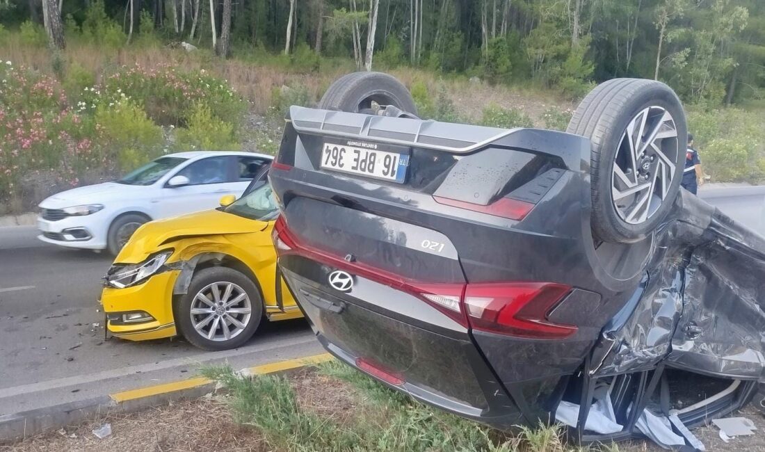 Muğla'nın Fethiye ilçesinde meydana gelen trafik kazasında, içinde Bursalı ailenin