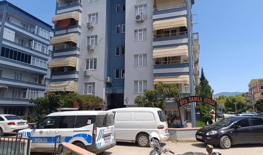 Bursa'nın Orhangazi ilçesinde meydana gelen  olayda, evinde eşi tarafından hareketsiz