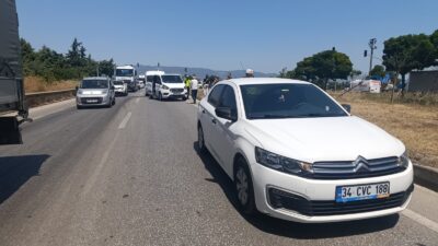 Bursa’nın Orhangazi ilçesinde, Çeltikçi ışıkları mevkiinde zincirleme trafik kazası meydana