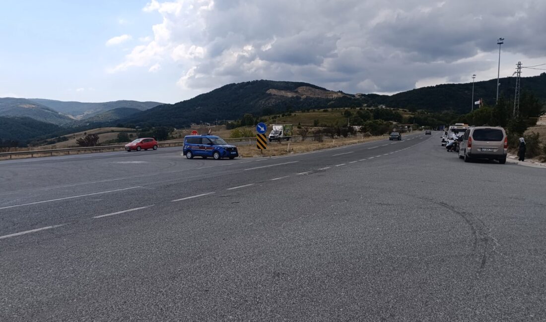 Bursa'nın Orhangazi ilçesi ile Yalova yolu üzerinde meydana gelen trafik