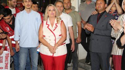 Bursa'nın Orhangazi ilçesinde  CHP Orhangazi İlçe Başkanı Berna İl'in, bugün
