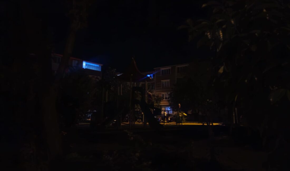 Bursa'nın Orhangazi ilçesine bağlı Arapzade Mahallesi  Arkaltı caddesi 4 nolu