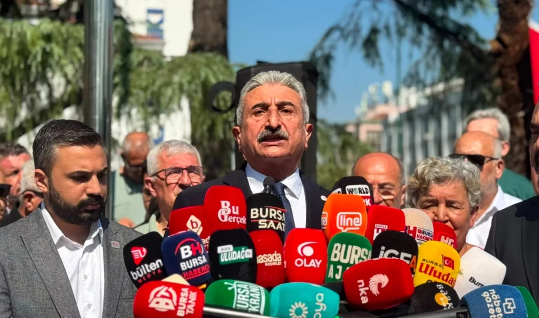 Özgür Özel liderliğinde kurulan YENİ Parti'ye Bursa'dan katılımlar sürüyor. YENİ