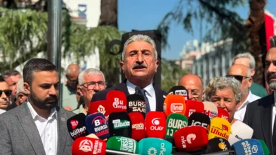 Özgür Özel liderliğinde kurulan YENİ Parti'ye Bursa'dan katılımlar sürüyor. YENİ