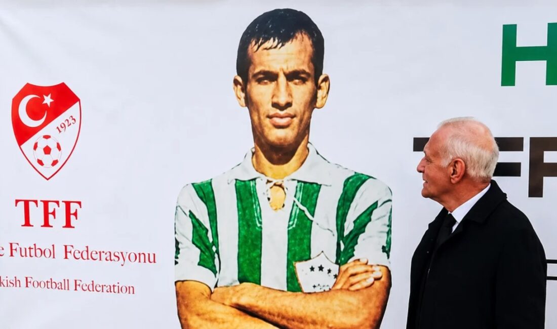 Bursaspor'un efsane futbolcularından Haluk Erdem hayatını kaybetti. Erdem'in vefatı, başta
