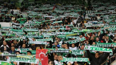 Bursaspor, 2026-2027 sezonu kombine sahibi taraftarların gidemeyecekleri maçlarda koltuklarını değerlendirebilmeleri