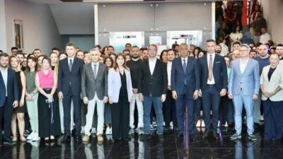 Bursa Büyükşehir Belediyesi Genel Sekreter Yardımcılığı görevinden 29 Nisan'da ayrıldığını