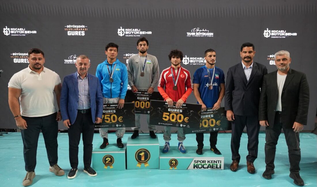 Bursa Büyükşehir Belediyespor Kulübü sporcuları, katıldıkları Ulusal ve uluslararası şampiyonalarda