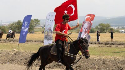 Bursa Büyükşehir Belediyesi, Türkiye’nin farklı bölgelerinden 135 sporcu ve rahvan
