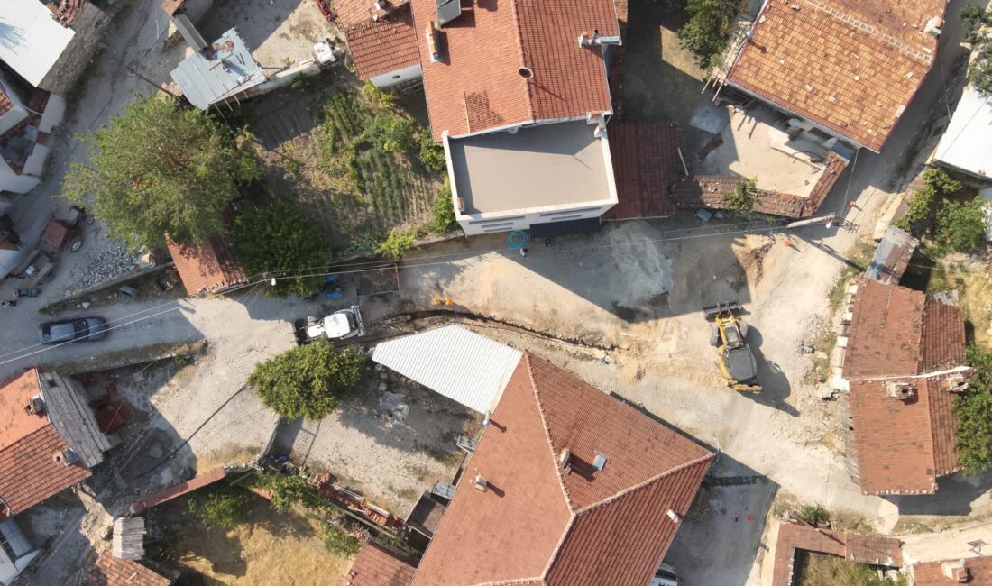Bursa Büyükşehir Belediyesi, kırsal mahallelerde altyapıyı güçlendirme çalışmaları kapsamında Keles
