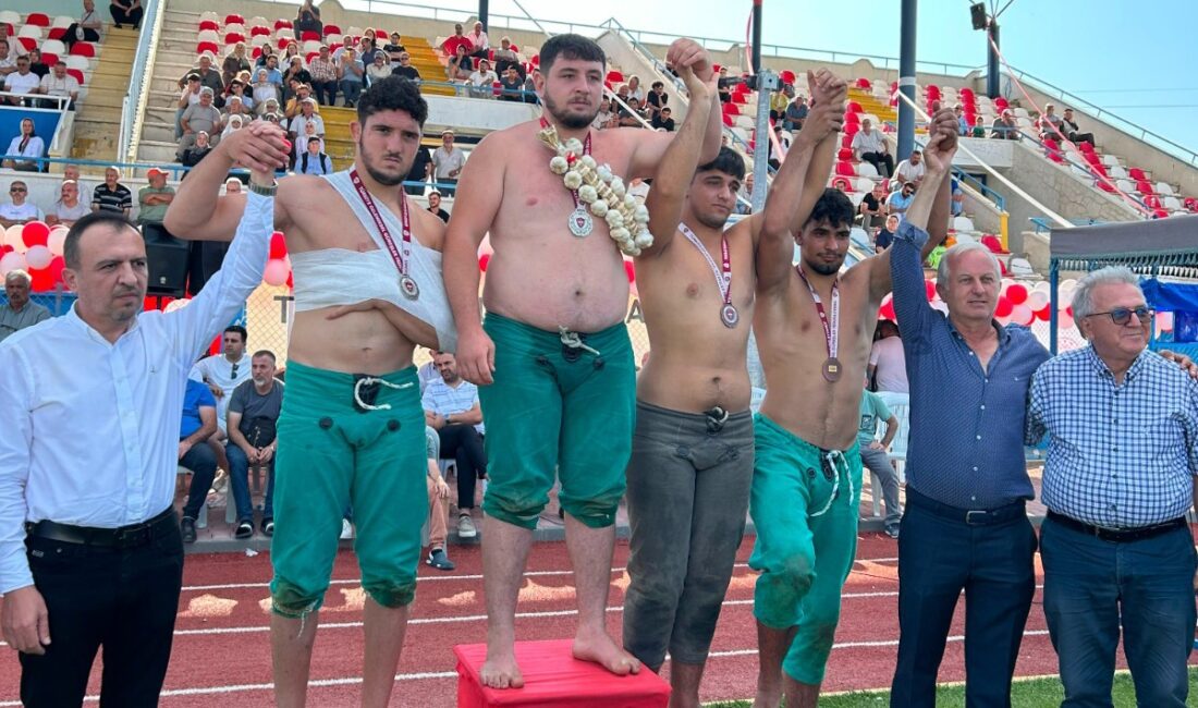  Bursa Büyükşehir Belediyespor Kulübü güreşçileri, Hatay ve Kastamonu'da gerçekleştirilen