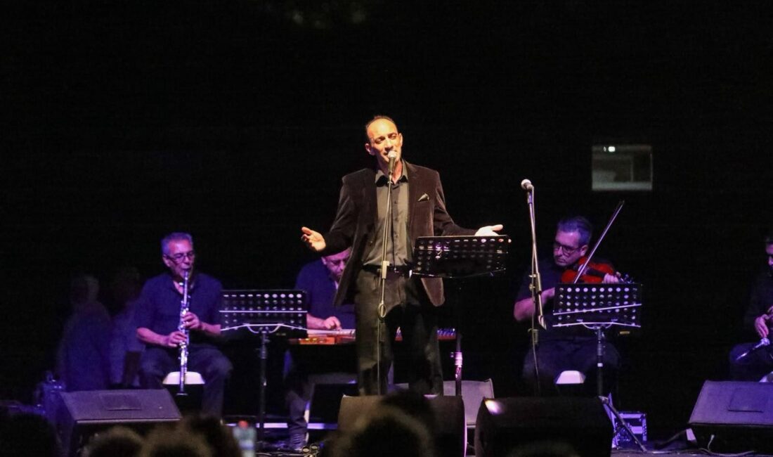 Bursa Büyükşehir Belediyesi tarafından düzenlenen “Sahil Konserleri”, yaz akşamlarını müzik