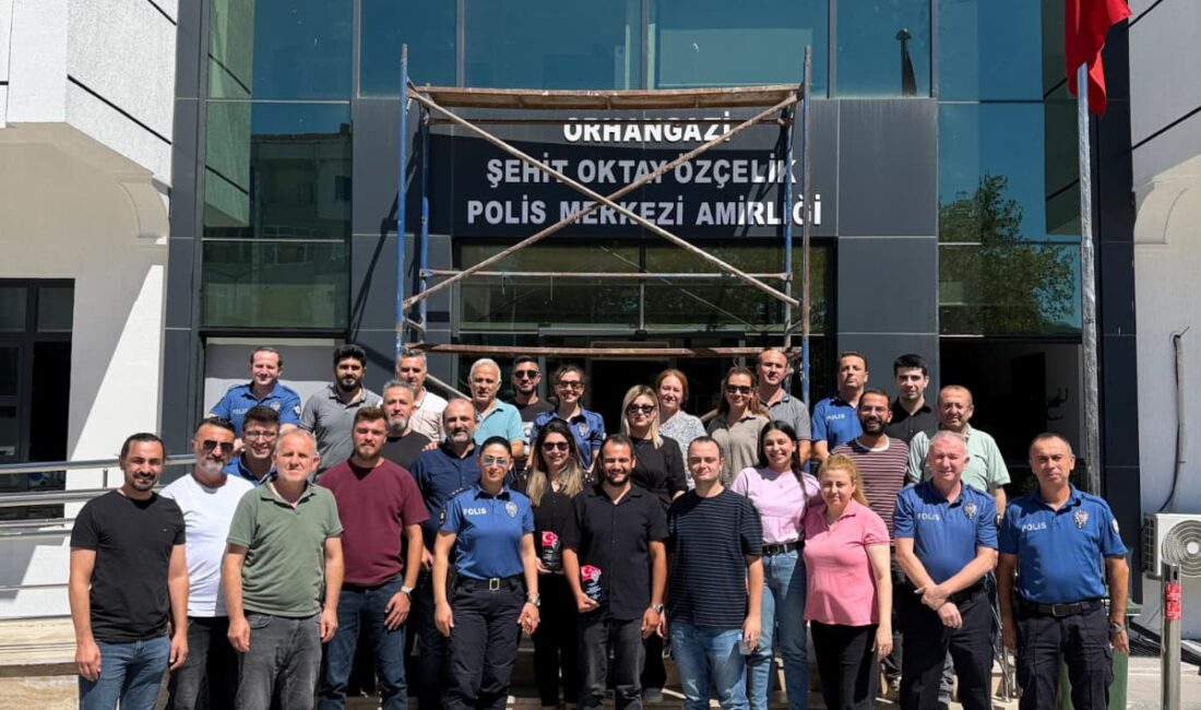 Bursa'nın Orhangazi ilçesinde uzun yıllardır İlçe Emniyet Müdürlüğü'nde görev yapan