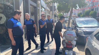 Bursa'nın Gemlik ilçesinde Zabıta Müdürlüğü ekipleri, kent düzeninin korunması ve