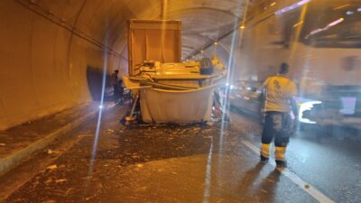 Bursa'da, Gebze - İzmir - Orhangazi otoyolu Orhangazi tüneli içinde