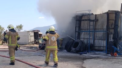 Bursa'nın Orhangazi ilçesindeki bir akaryakıt istasyonunda bulunan lastikçide çıkan ve