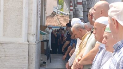 Bursa'nın Orhangazi ilçesinde, dün evinde ölü bulunan 24 yaşındaki Elif