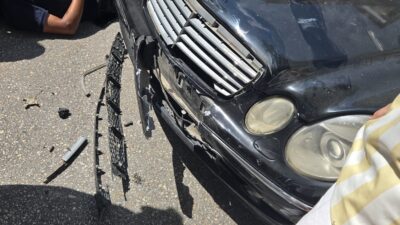 Bursa'nın Orhangazi ilçesinde şehir merkezinde meydana gelen trafik kazasında motosiklet