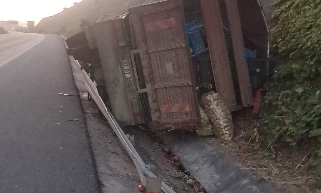 Bursa’nın Orhangazi ilçesinde meydana gelen trafik kazasında, Orhangazi Esnaf ve