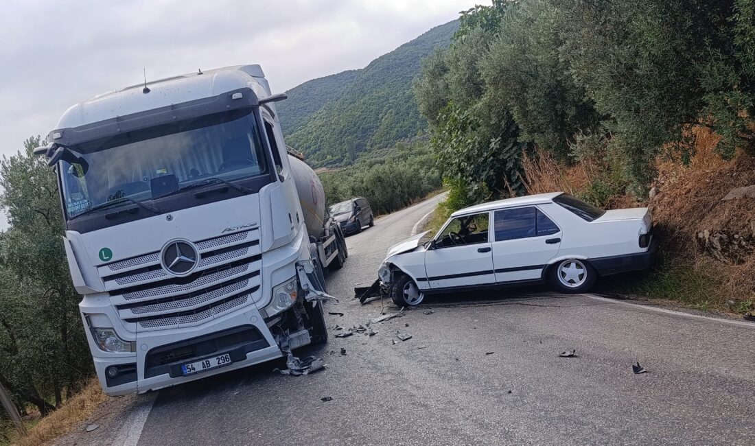 Bursa’nın Orhangazi ilçesinde Yenişehir yolu üzerinde tır ile otomobilin kafa