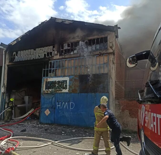 Bursa'nın Osmangazi ilçesi Küçükbalıklı Mahallesi Fevzi Bey Caddesi üzerinde bulunan
