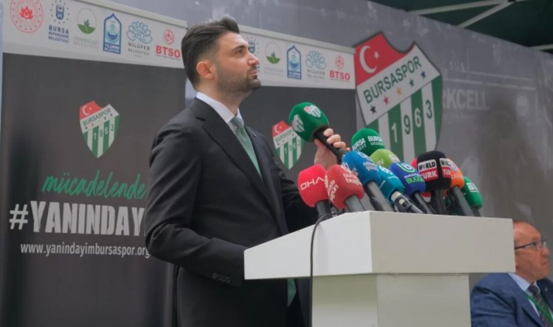 Bursaspor Başkanı Enes Çelik, katıldığı bir açılışta yarın saat 17:00'da