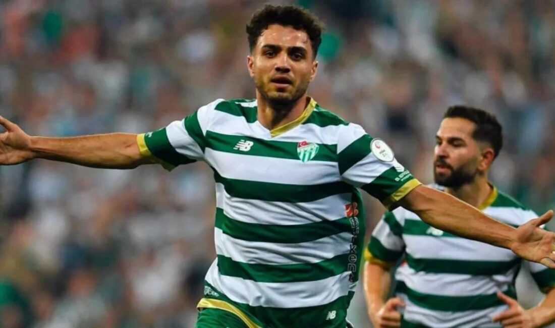 Bursaspor, genç futbolcusu Ertuğrul İdris Furat'ın sözleşmesini 1 yıl uzatırken,