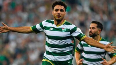 Bursaspor, genç futbolcusu Ertuğrul İdris Furat'ın sözleşmesini 1 yıl uzatırken,